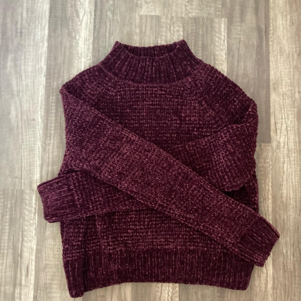 Size medium -Burgundy knitted sweater